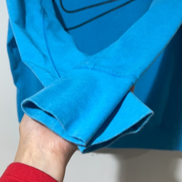 Nike NWOT sweatshirt Size M For Ladies pit To Pit 24” Length 25” - Picture 4 of 8